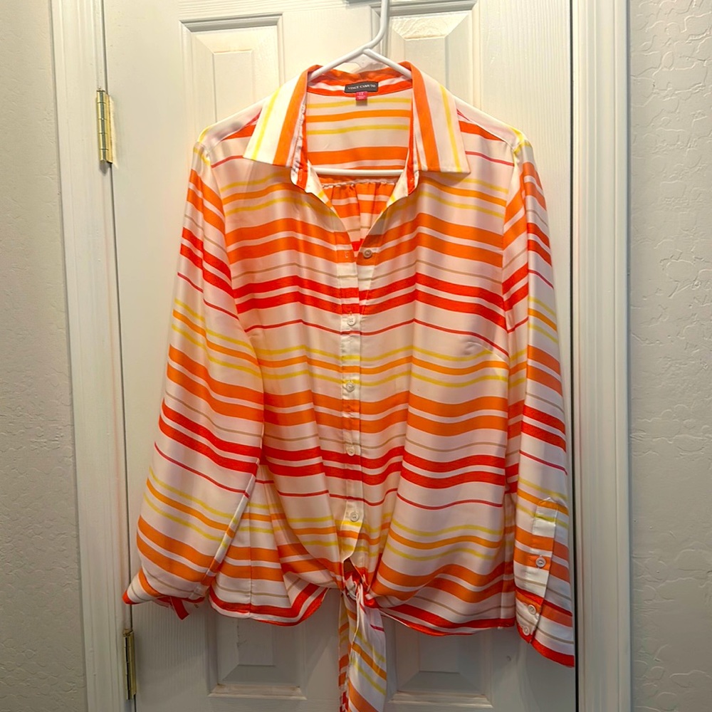 Vince Camuto 100% polyester striped blouse
